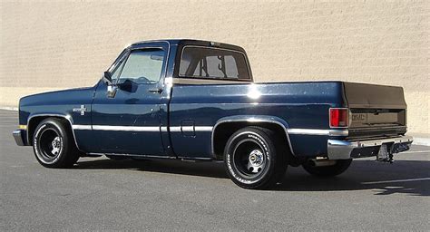 0 with a -51 offset at the rear with 275/35/20 and 305/50/20 <b>tires</b>, respectively. . 73 87 c10 wheels and tires
